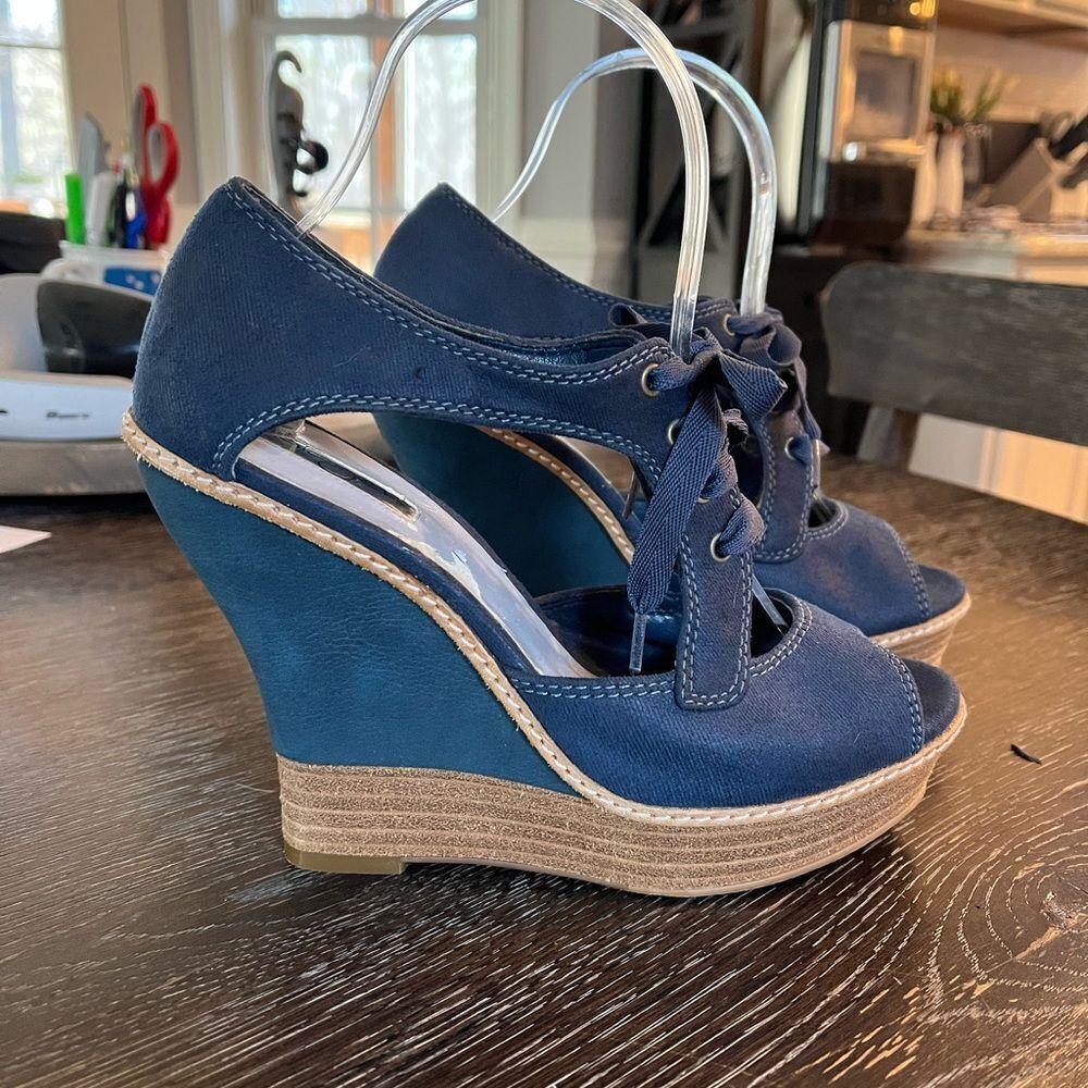 Halogen Blue Lace Up Angled Wedge Shoe sz 8